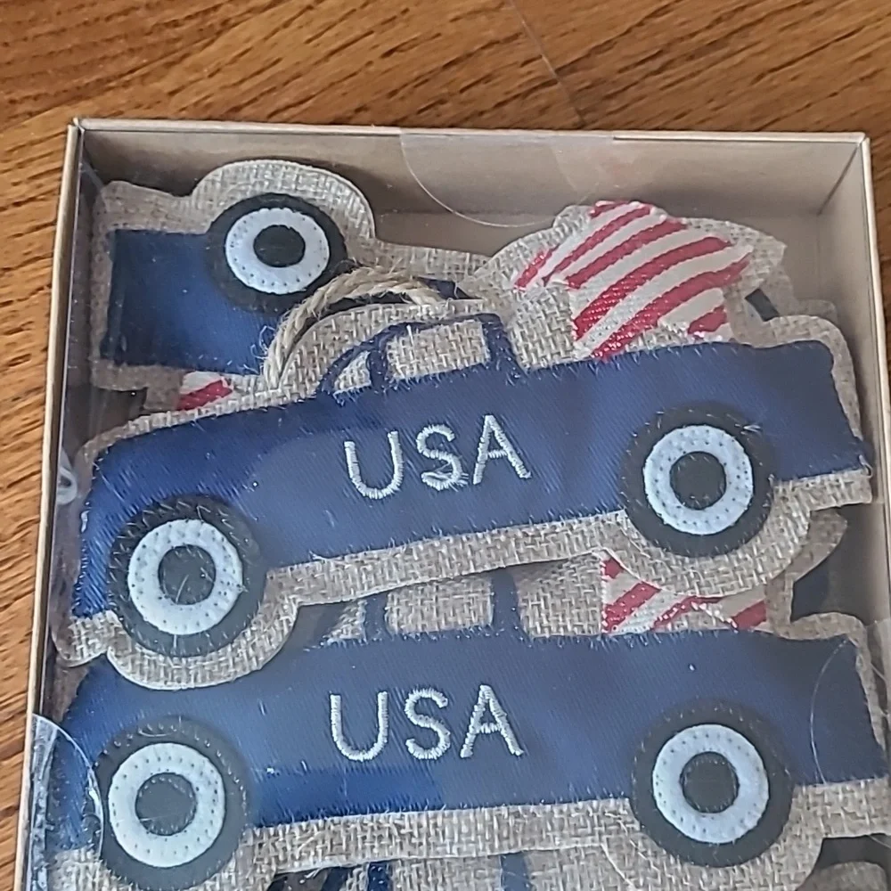 New - Fabric Patriotic Garland